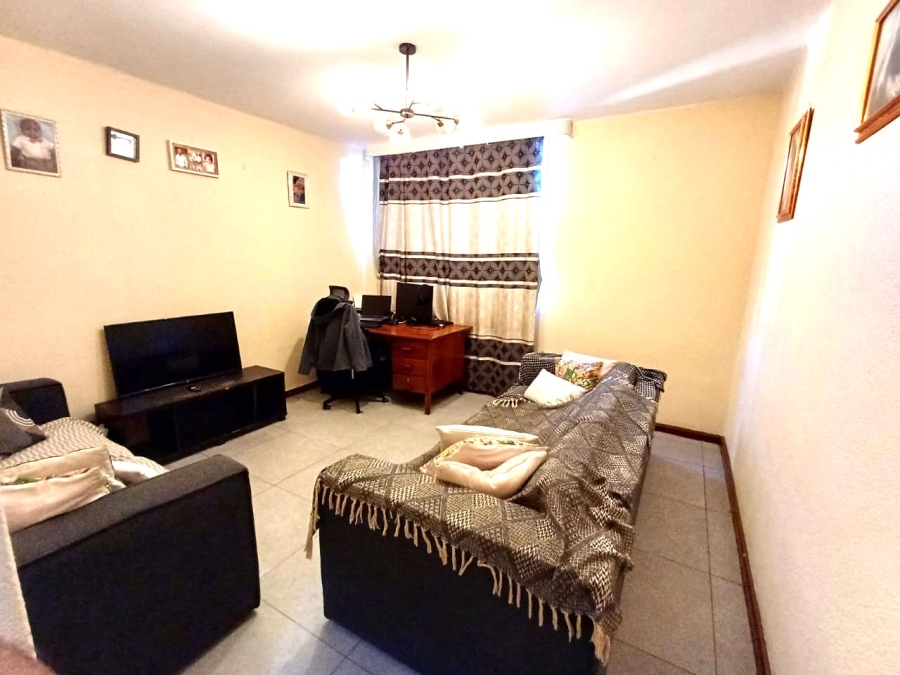 2 Bedroom Property for Sale in Avondale Western Cape